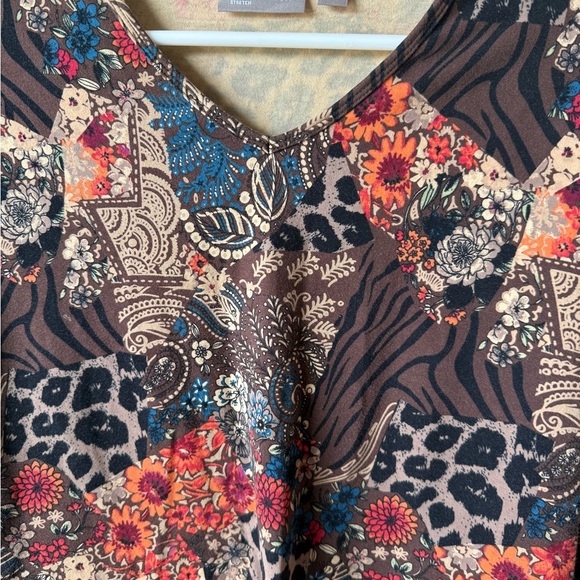 Croft & Barrow Multicolor V-Neck Blouse - Picture 2 of 4